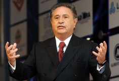 Duhalde, Eduardo